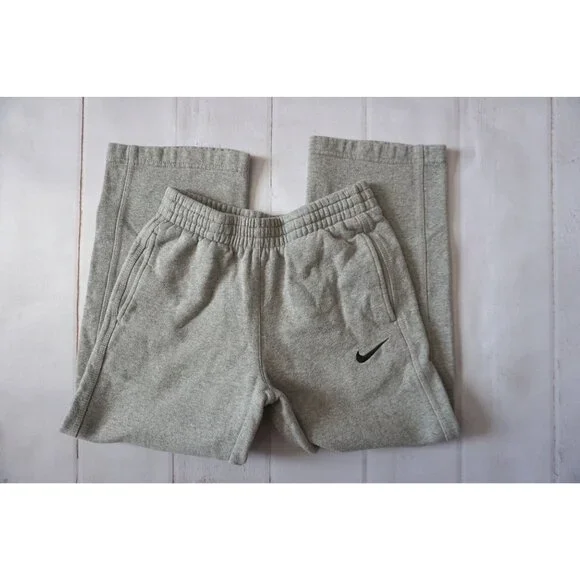 Nike Boys Gray Sweatpants – Size S - Picture 5 of 5